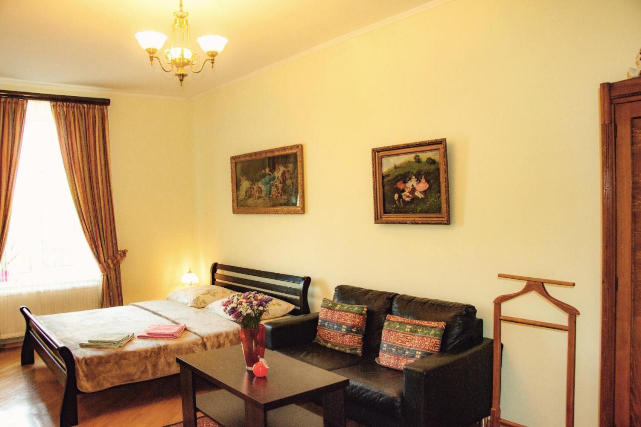Apartament The Heart Of Lwów Zewnętrze zdjęcie